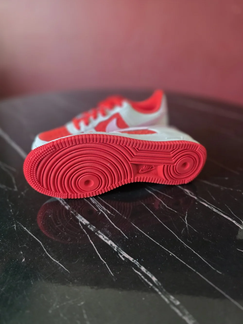 Nike Low-Top Sneakers in White and Red